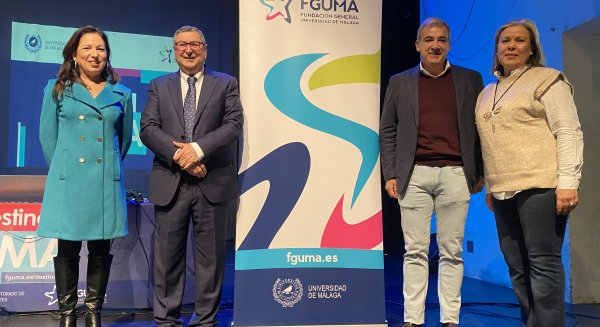 El Ayuntamiento de Vélez y la UMA ofrecen orientación formativa a más de 300 estudiantes del municipio