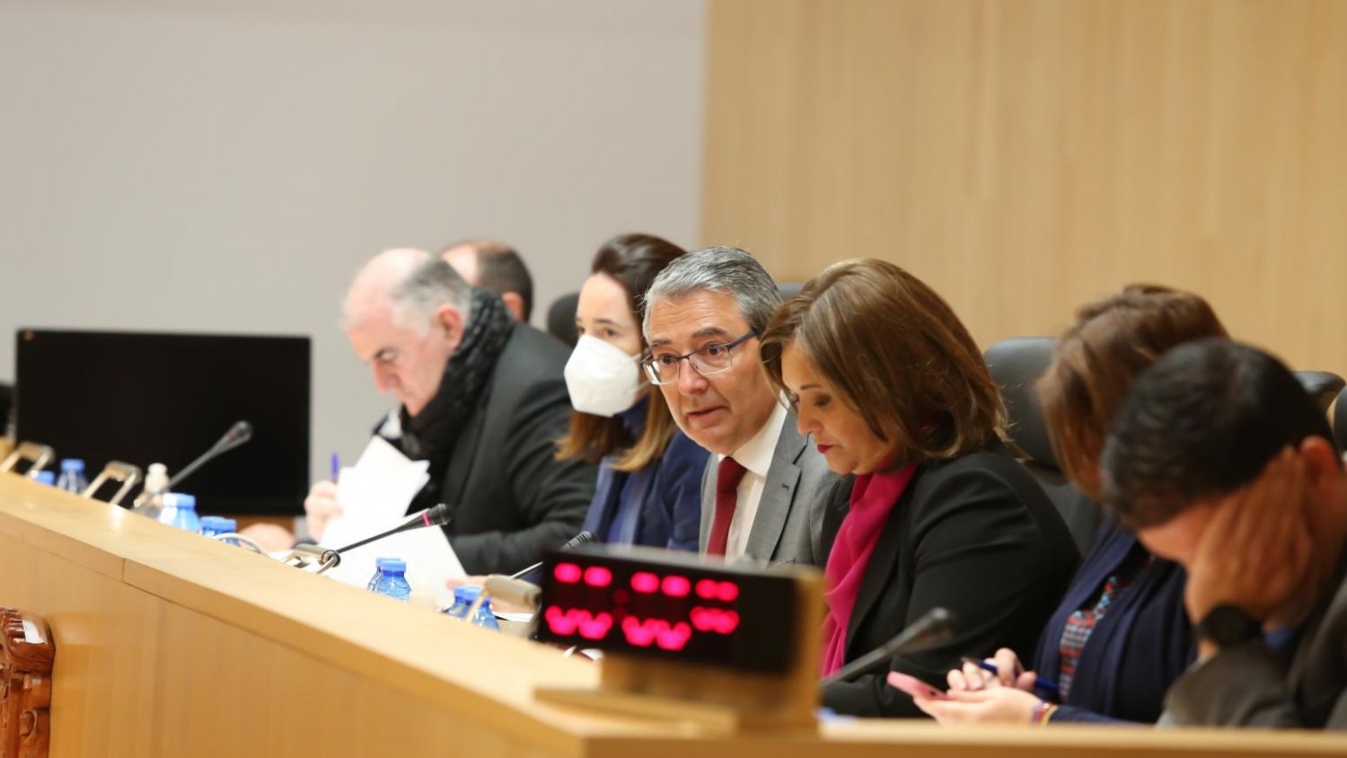 Diputación aprueba por unanimidad pedir al Gobierno la mejora del servicio de la alta velocidad