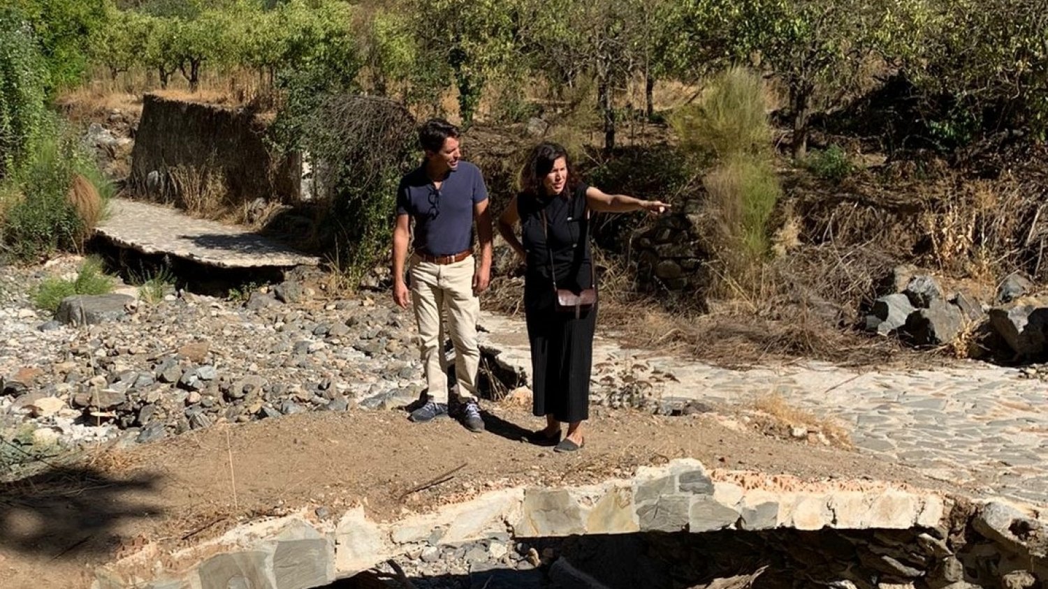 Monda inicia los trabajos para al recuperación del sendero que conecta con la fuente de 'Los Morales'