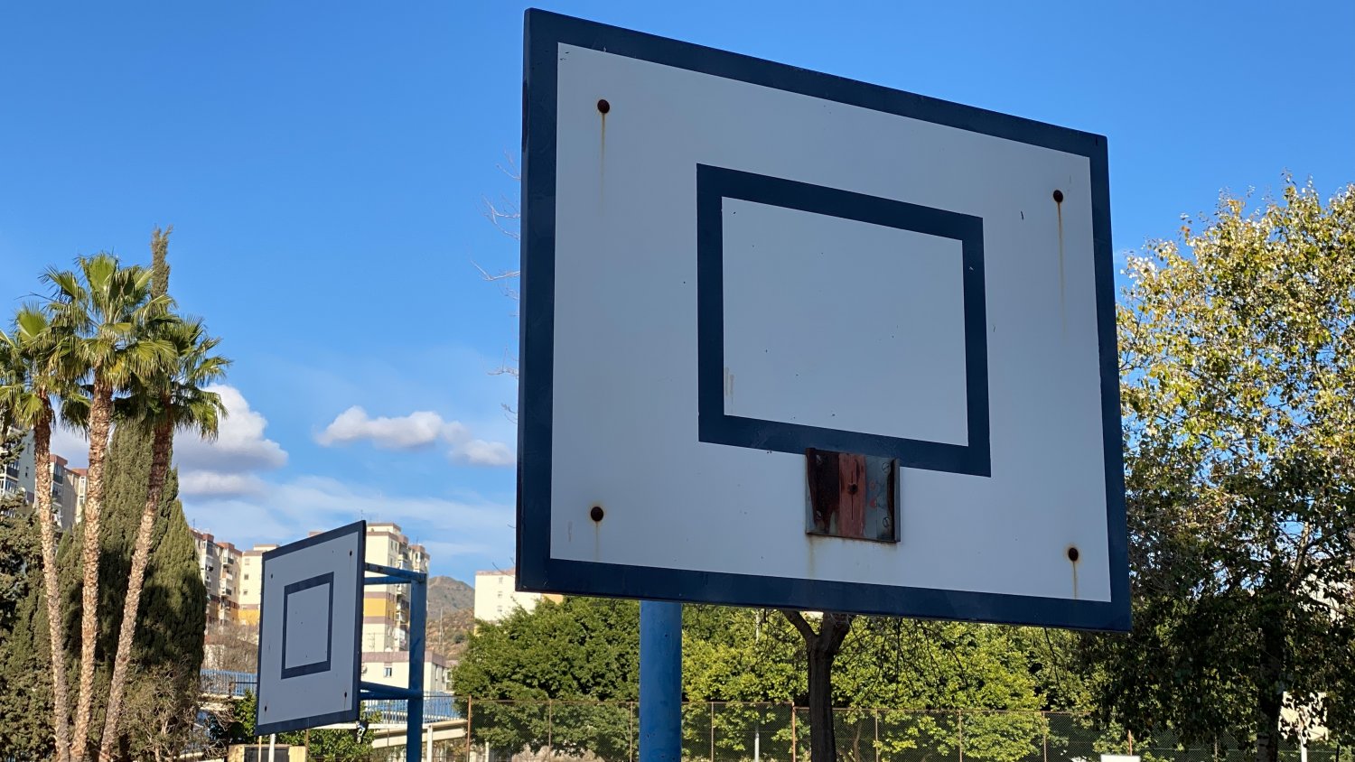 Podemos exige una solución para los niños y niñas del colegio Manuel Altolaguirre en Palma-Palmilla