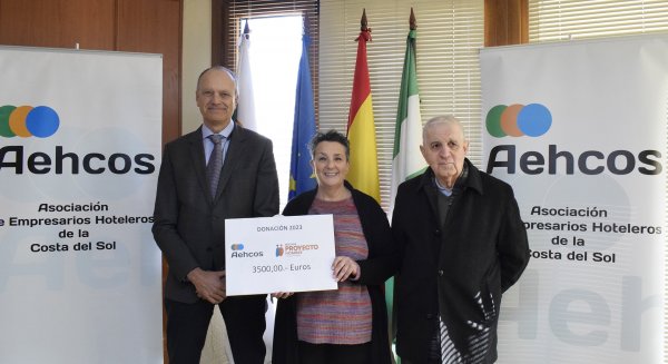 Aehcos dona el 0,7% de su presupuesto a la Fundación Cesma para la inserción laboral