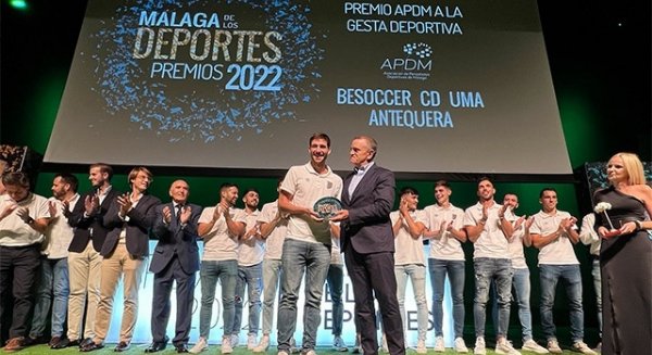 UMA.- Doble reconocimiento al BeSoccer UMA Antequera por los éxitos de la pasada temporada