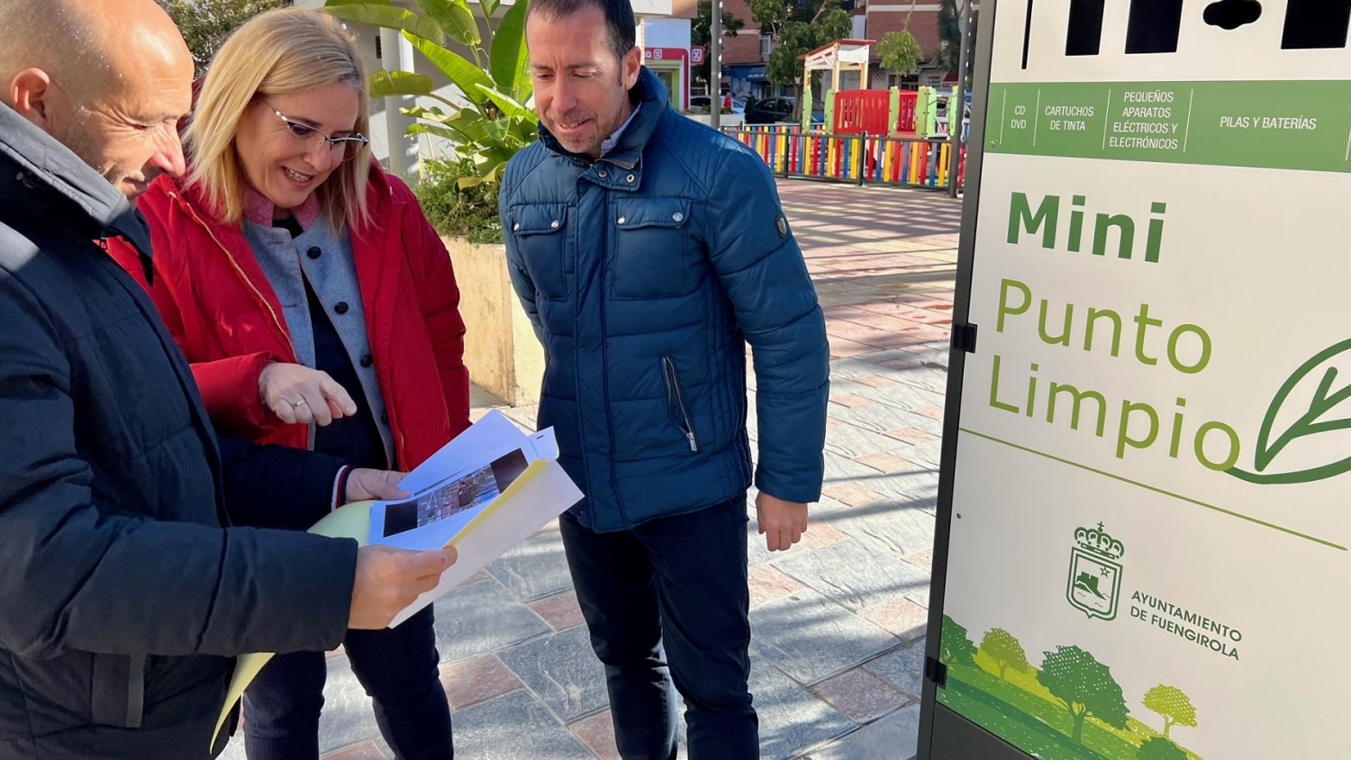 Fuengirola facilita la correcta separación de pequeños residuos instalando ‘minipuntos’ limpios