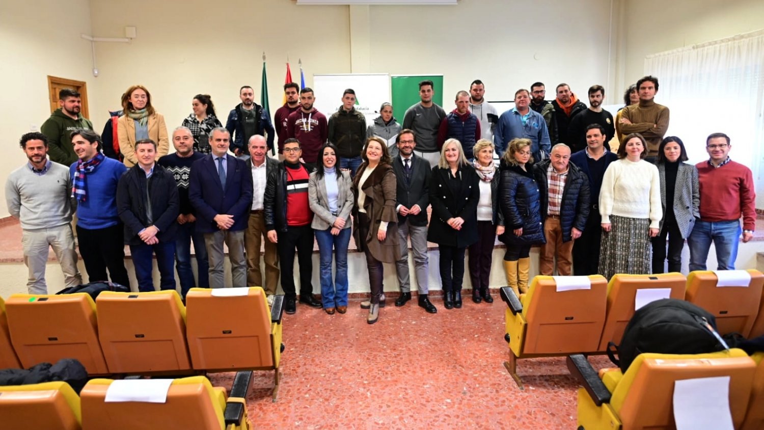La consejera destaca el carácter ambiental de la ganadería extensiva y su capacidad para fijar la población