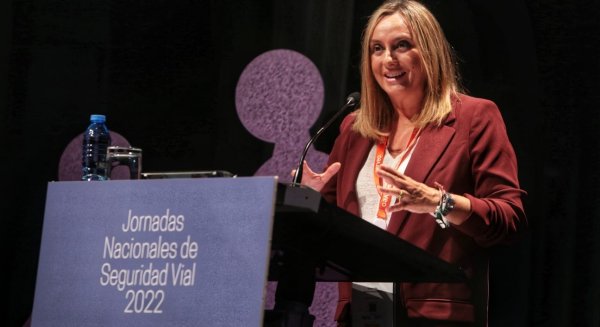 Marifrán Carazo resalta los 900 millones invertidos para revertir el déficit de las carreteras andaluzas