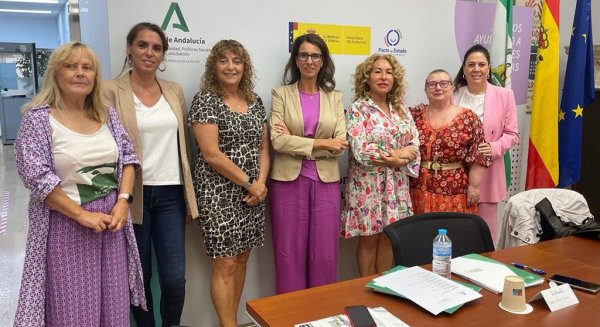 La directora del IAM destaca el papel que juegan las asociaciones en el avance hacia la igualdad