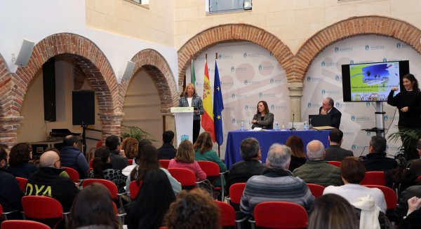 La alcaldesa de Marbella destaca la “transformación radical” de la atención primaria con cuatro nuevos centros sanitarios