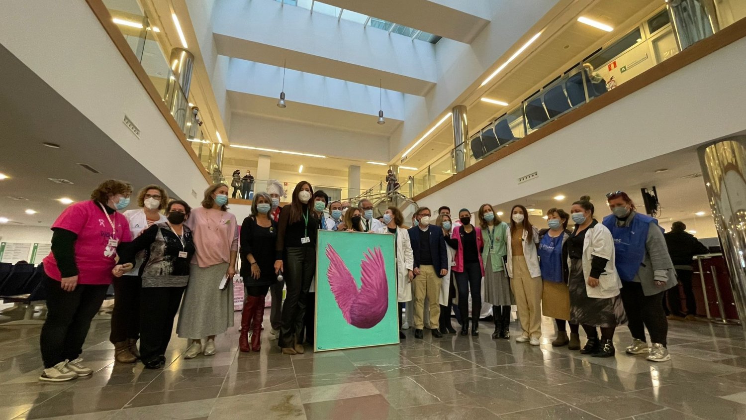 Asociaciones vinculadas al cáncer celebran el día mundial en el Hospital Clínico de Málaga