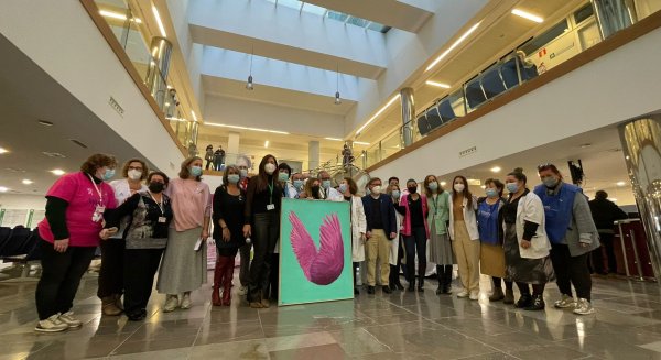 Asociaciones vinculadas al cáncer celebran el día mundial en el Hospital Clínico de Málaga