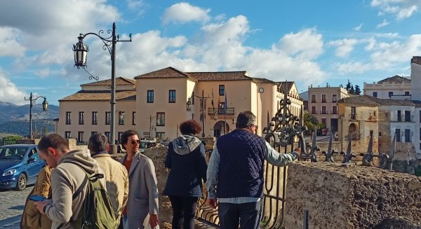 Ronda destaca los datos positivos de enero como muestra de los avances para combatir la estacionalidad