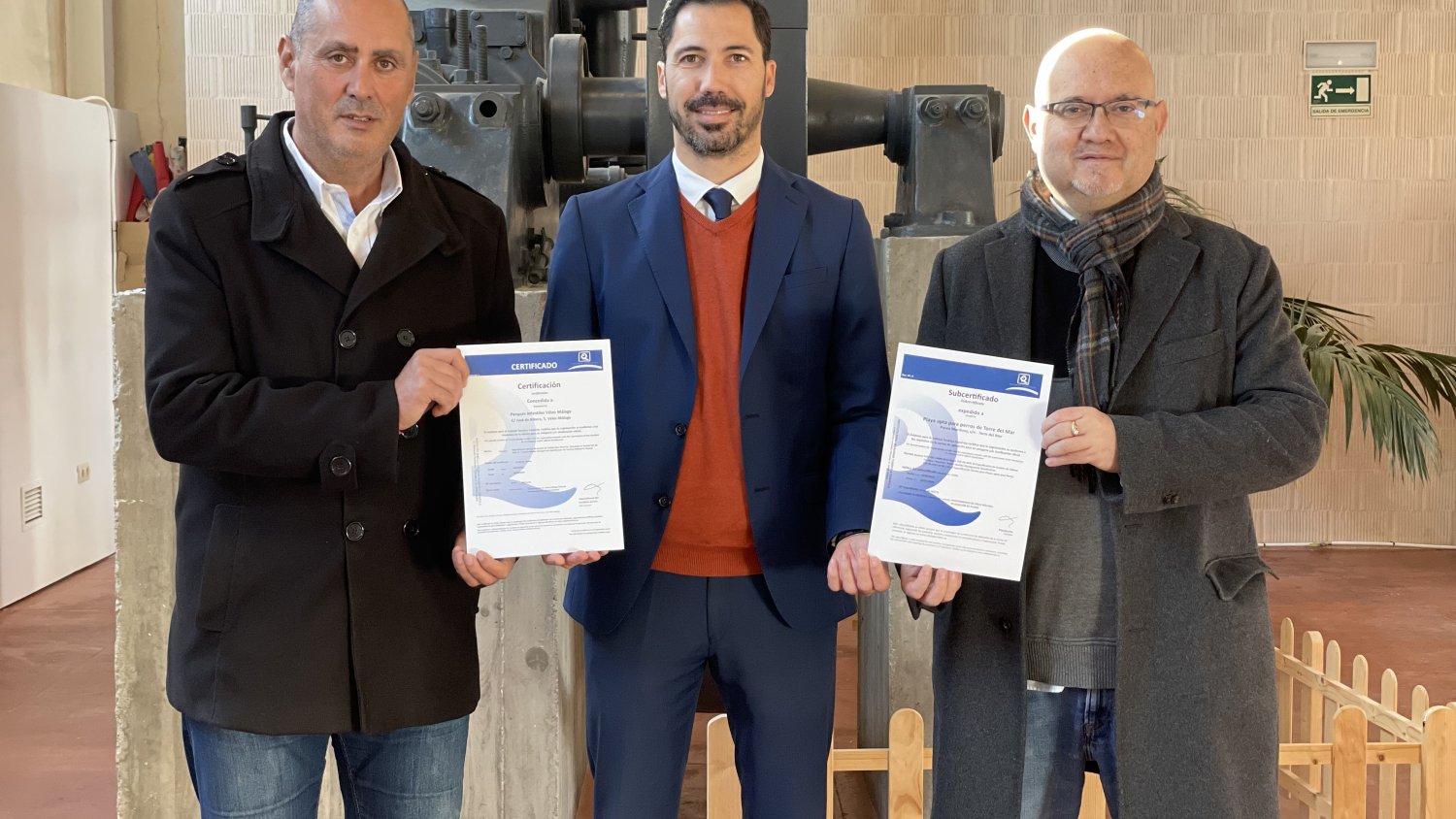 Vélez-Málaga renuevas sus certificaciones 'Q' de Calidad en playas, oficina de turismo y parques infantiles