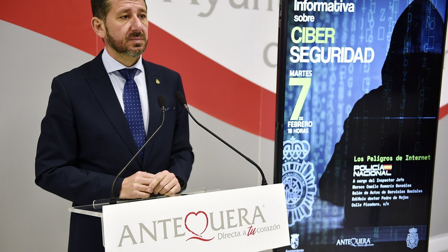 El Centro de Servicios Sociales de Antequera acoge una jornada informativa sobre ciberseguridad