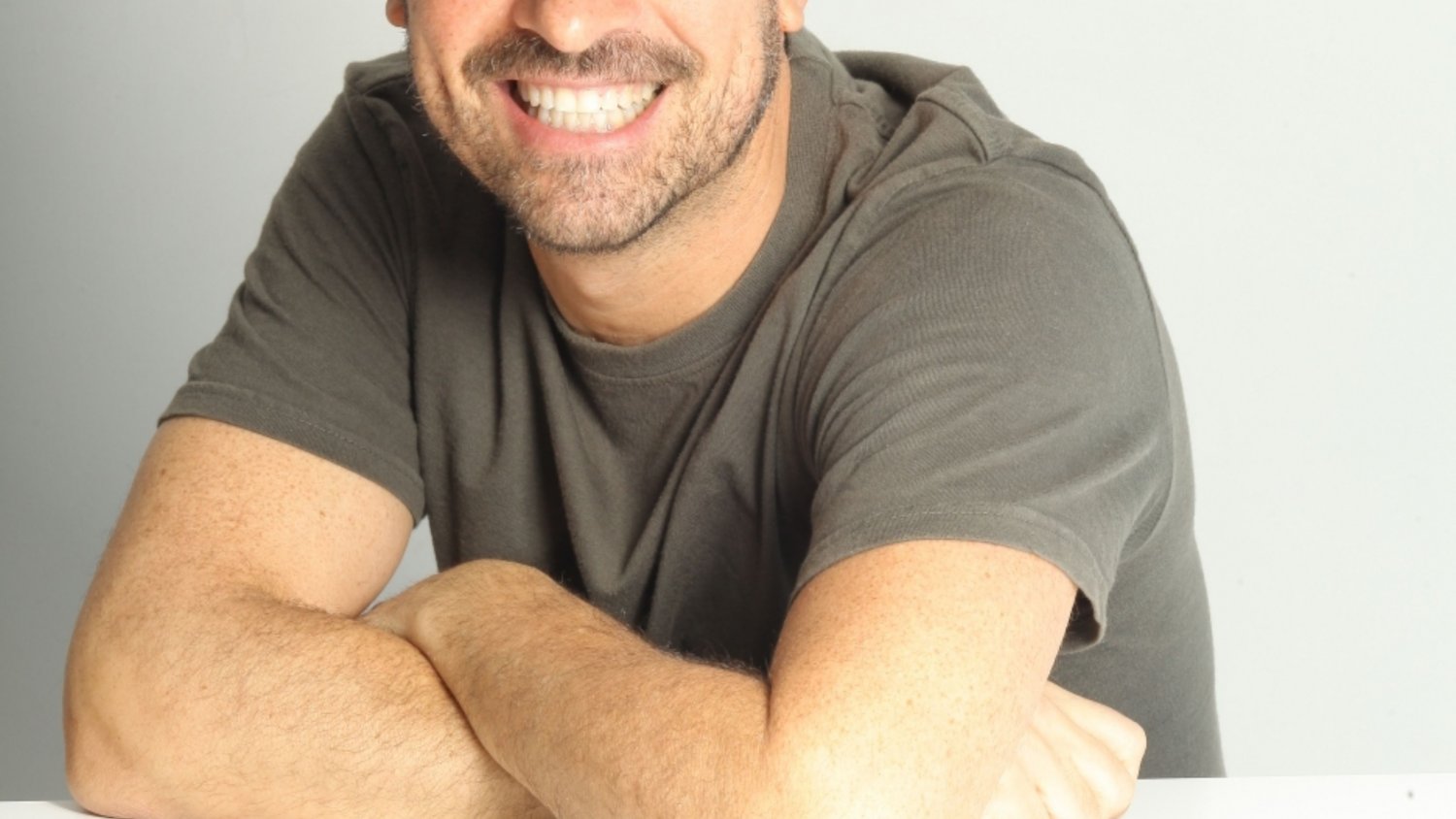 El CAL acoge la presentación de ‘La vida que me eligió’ de Álvaro Gallegos