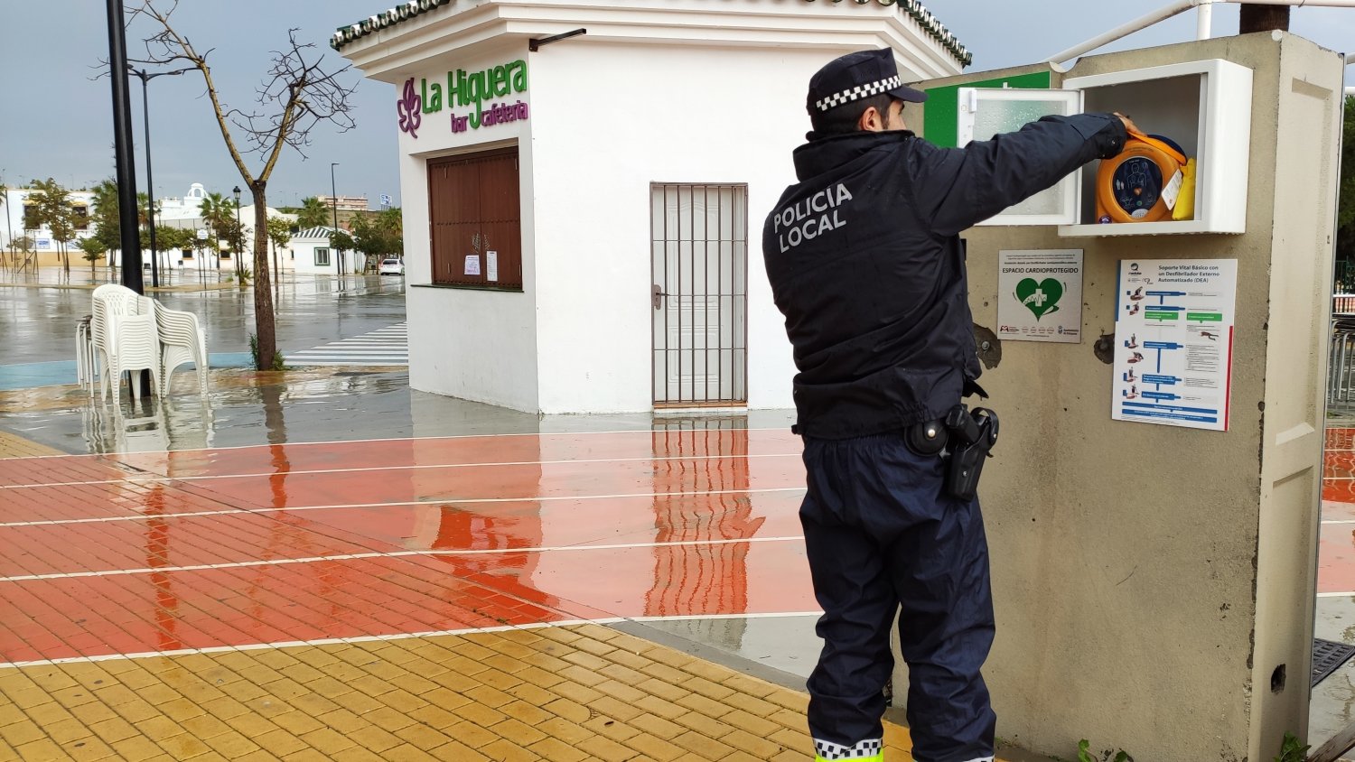 El Ayuntamiento supera la veintena de espacios cardioprotegidos en Estepona