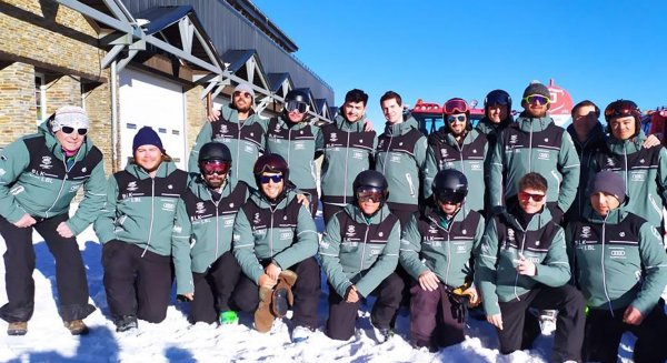 Antequera promociona su Escuela Internacional de Esquí en Sierra Nevada