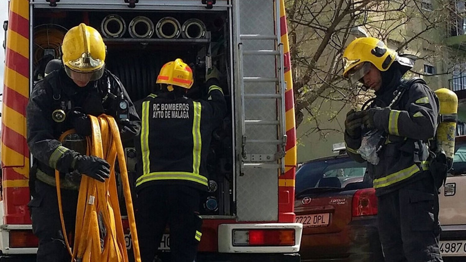 Afectado un hombre por quemaduras en un incendio de vivienda en Málaga