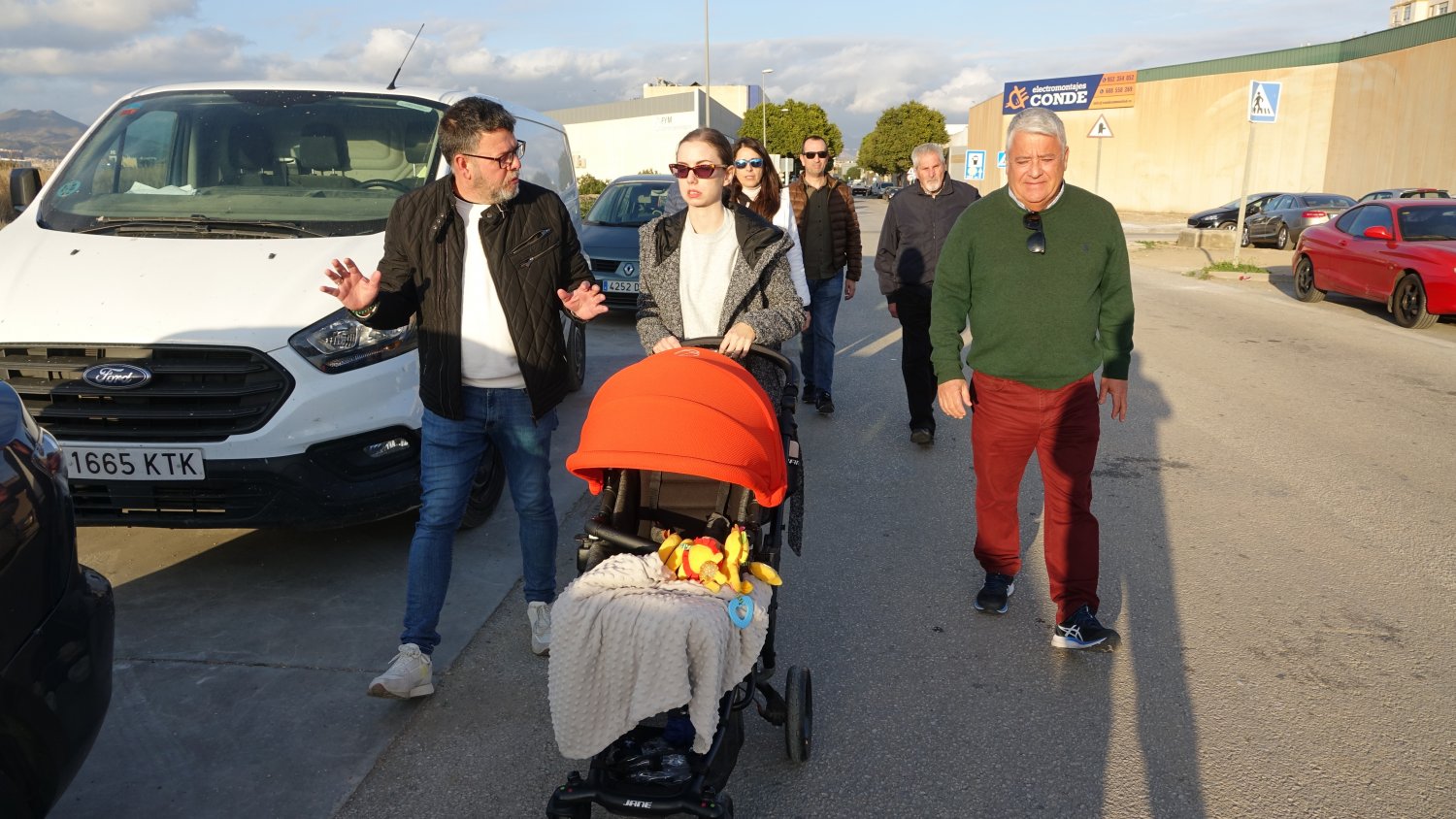 El PSOE pide un plan de movilidad y aceras en La Azucarera para evitar atropellos a peatones