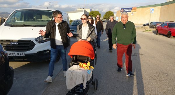 El PSOE pide un plan de movilidad y aceras en La Azucarera para evitar atropellos a peatones