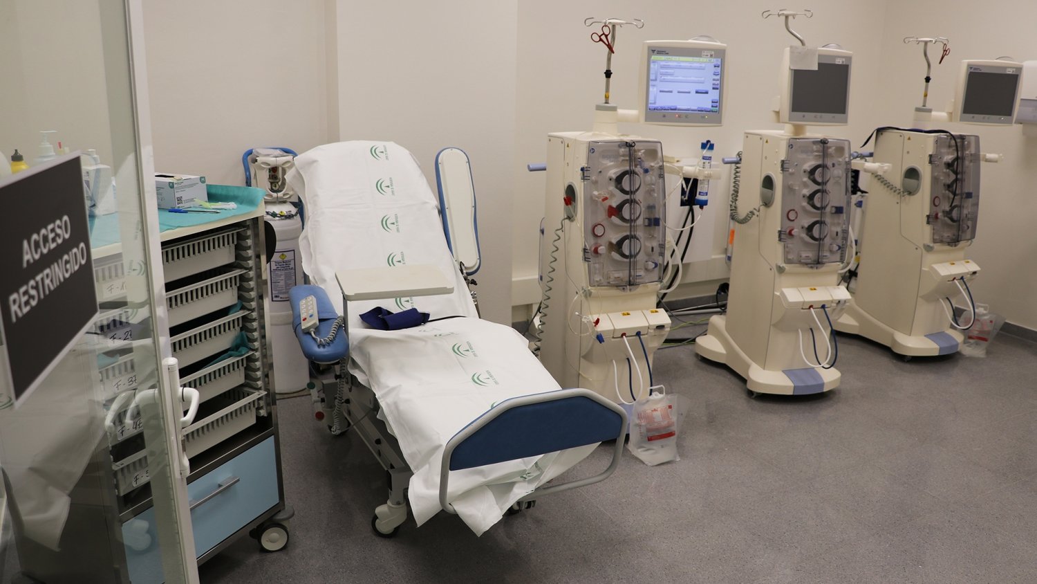 Hospital de la Serranía de Ronda incorpora una zona de atención de pacientes en aislamiento en el Área de Hemodiálisis