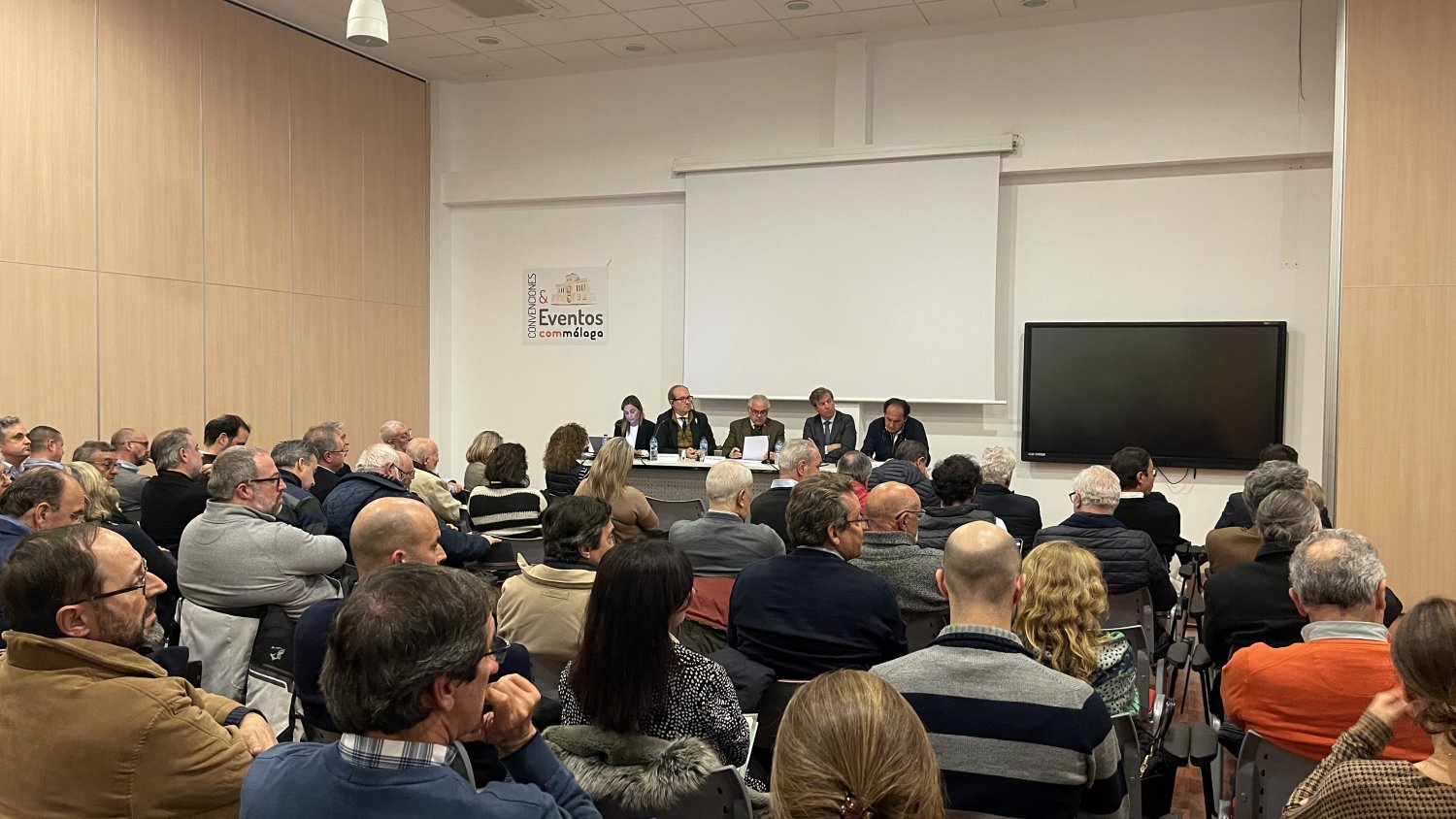 Los médicos de la sanidad privada en Málaga piden mayor retribución y más tiempo para ver a los pacientes