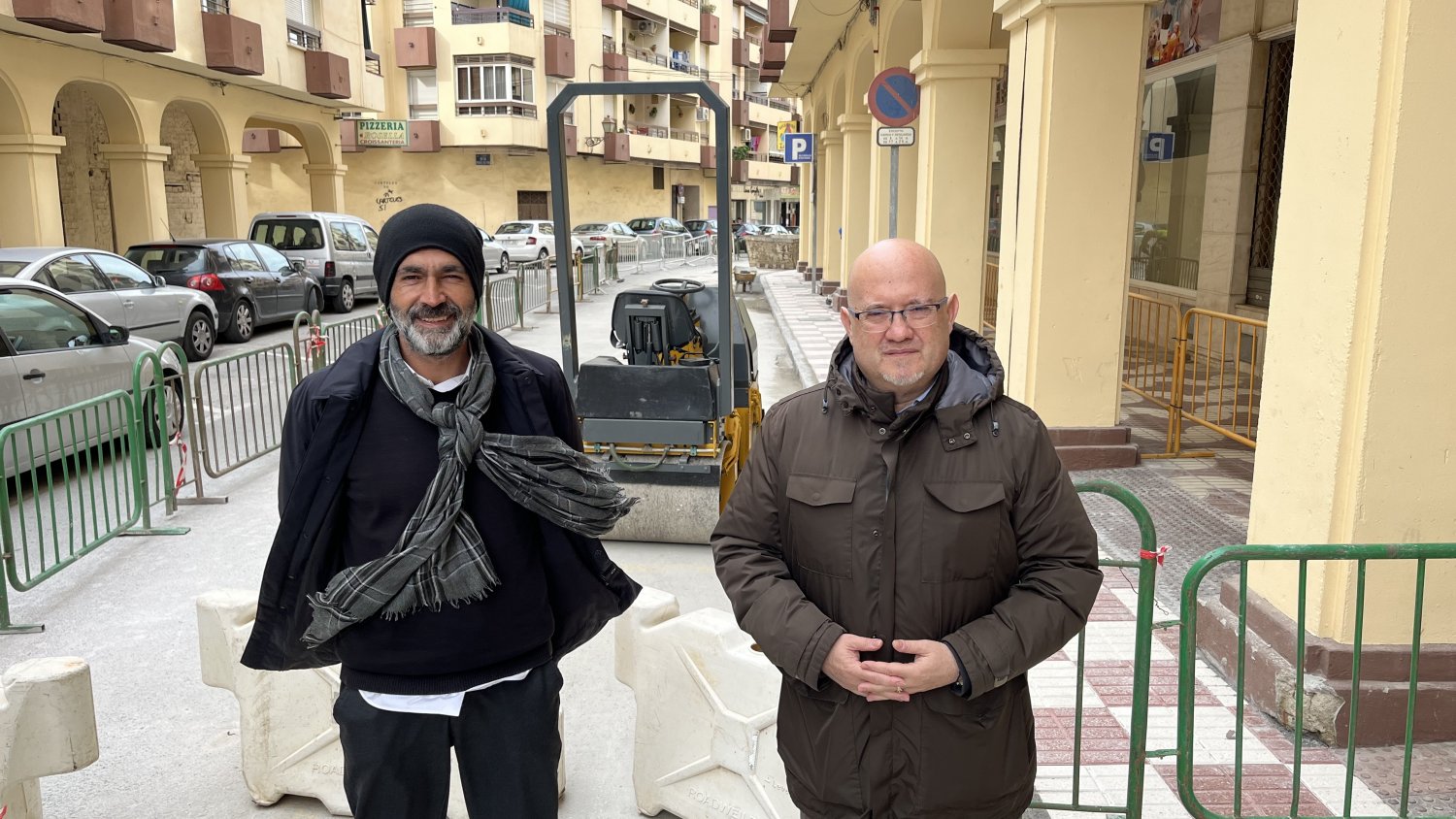 Vélez-Málaga renueva la red de abastecimiento de aguas en la calle Enrique Van Dulken