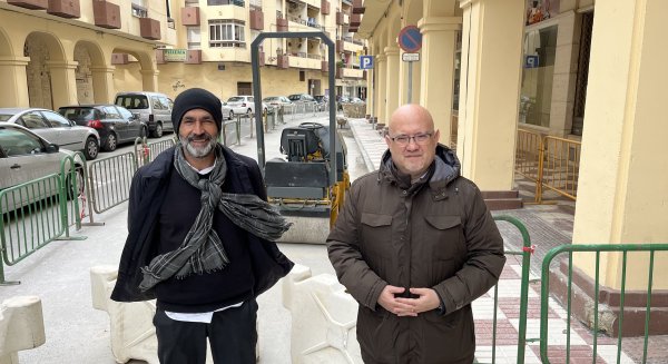 Vélez-Málaga renueva la red de abastecimiento de aguas en la calle Enrique Van Dulken