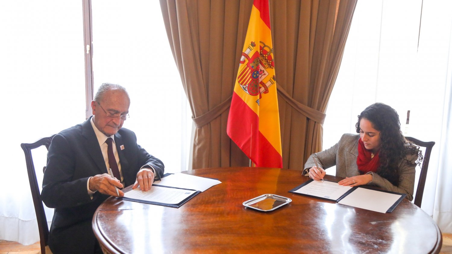 El Ayuntamiento y el grupo Ubago firman un protocolo de actuación para actividades de interés general