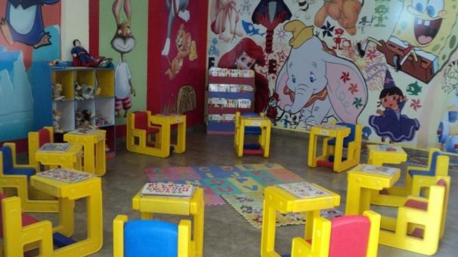 Escuelas Infantiles Unidas inician un diálogo con parlamentarios autonómicos para cambiar el destino de los fondos europeos