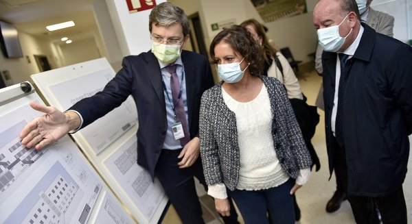 Catalina García anuncia la próxima puesta en marcha de las obras de remodelación del Centro de Salud del Campillo Bajo