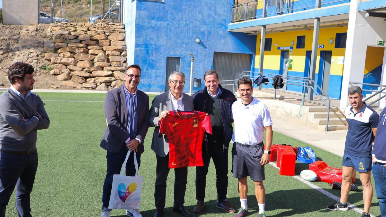 La selección española de rugby 7 prepara las series mundiales en Rincón de la Victoria