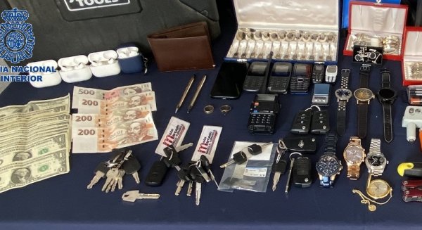 Detenido un hombre por 24 robos con fuerza en trasteros y tres robos en interior de vehículos