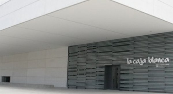 La Caja Blanca acoge la exposición 'Capítulo I' enmarcada en el programa para jóvenes artistas