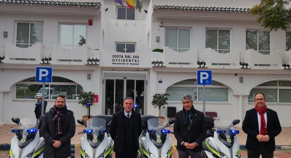 La Mancomunidad entrega cuatro motos para la Policía de Benalmádena