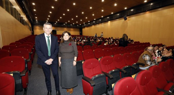 Más de 300 alumnos de Bachillerato participan en una jornada de puertas abiertas de la UNED de Marbella