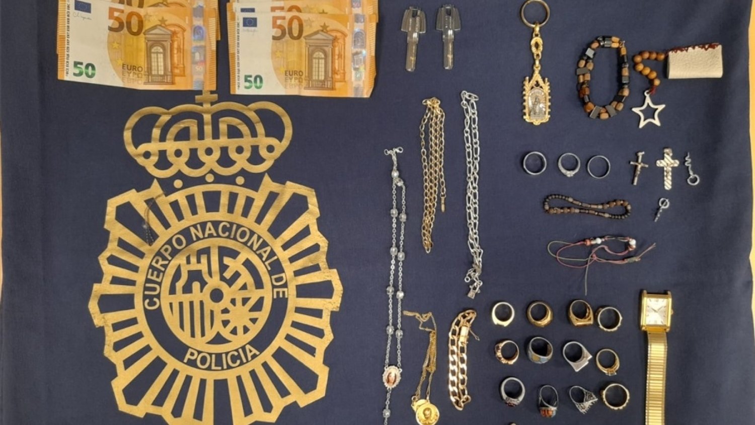 Detenido un hombre en Málaga por el asalto a cinco viviendas mediante escalo