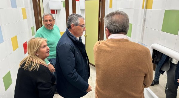 Rincón de la Victoria realiza una renovación integral de los aseos de Infantil del CEIP Tierno Galván