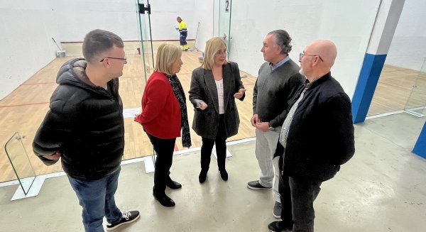 El Ayuntamiento de Fuengirola reforma las pistas de squash del Complejo Elola