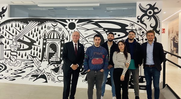 La Alianza Francesa de Málaga inaugura la exposición 'L'émotion du moment' sobre la salud mental