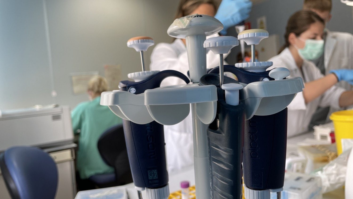 El Hospital Virgen de la Victoria atiende alrededor de un centenar de pacientes afectados de Pseudoxantoma Elástico