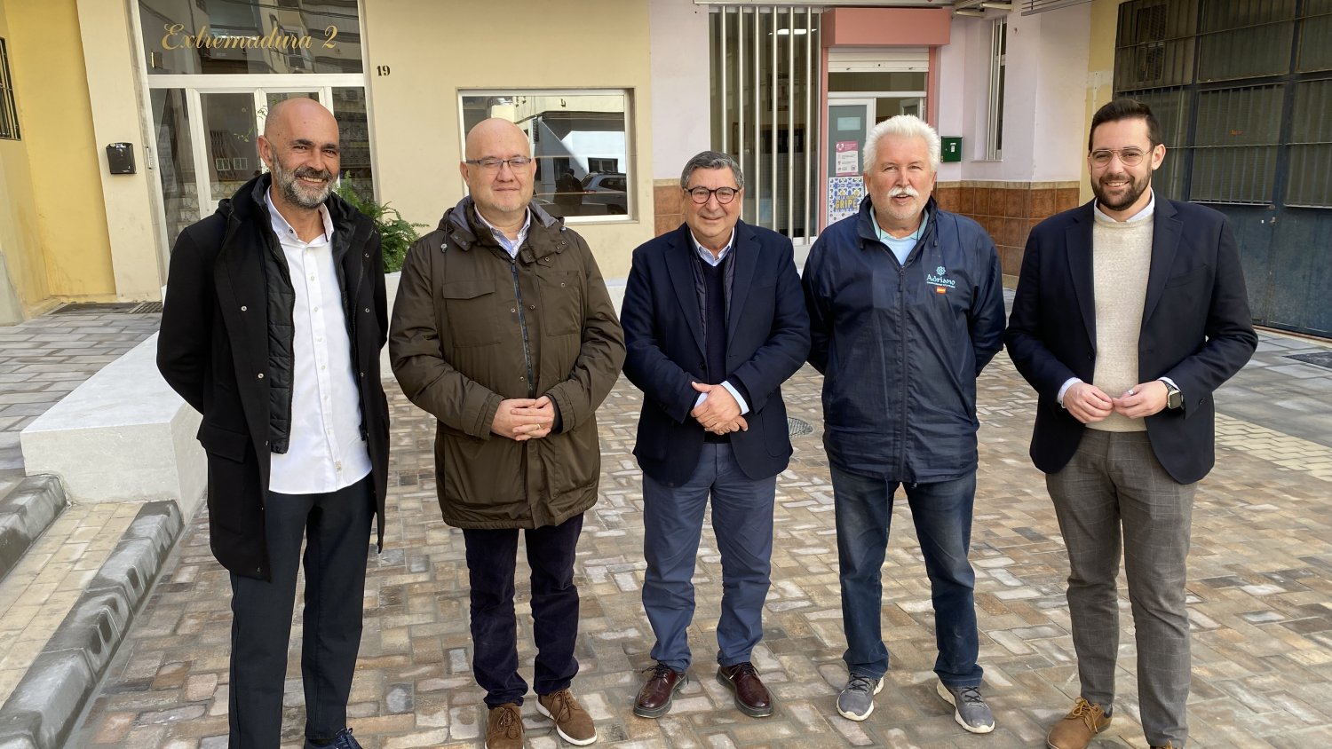 Finaliza la obra de remodelación de la plaza 'Pilar Serrán' del barrio de Capuchinos en Vélez-Málaga