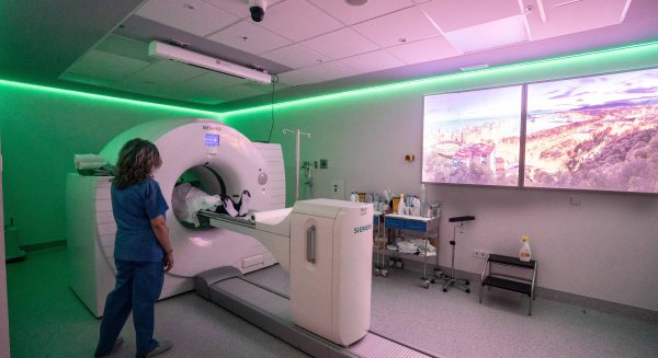 El servicio de Medicina Nuclear del Hospital Regional de Málaga realiza 15.000 estudios cada año