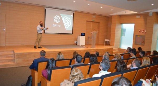 La Junta impulsa la transformación digital de las pymes andaluzas para fortalecer el Hub Turístico