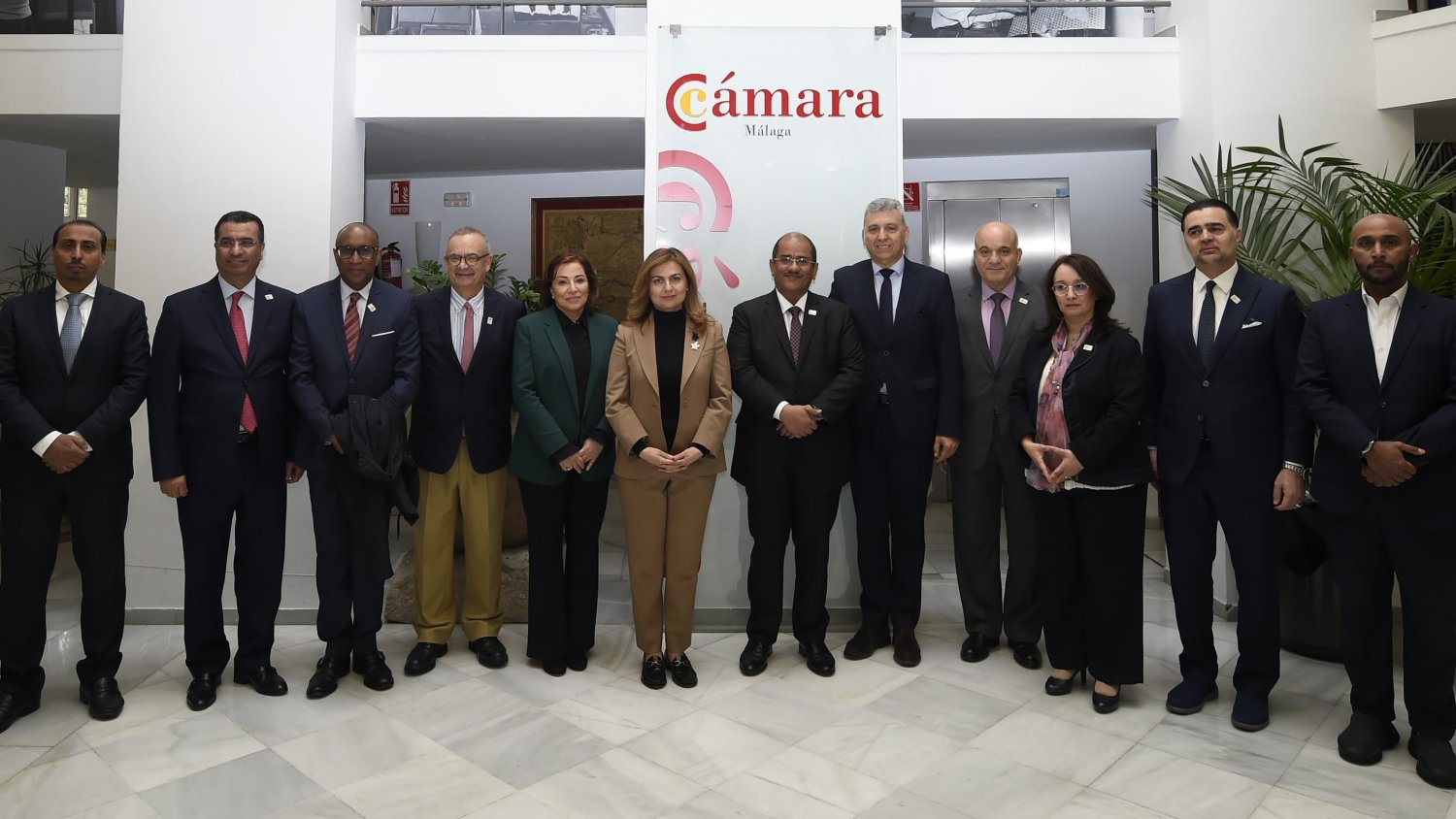 Embajadores de países árabes muestran a la Cámara apoyo a la candidatura de Málaga a la Expo 2027