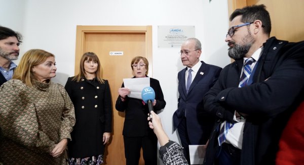 El Ayuntamiento cede un local para la Asociación Malagueña de Síndrome de Asperger y TEA