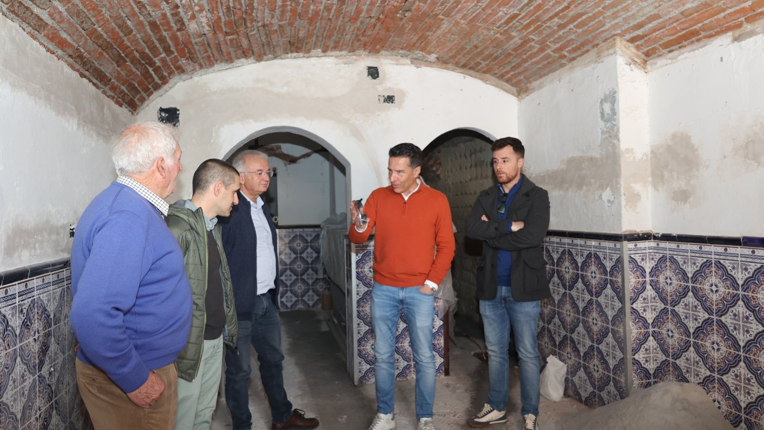 El Ayuntamiento de Torrox rescata la bóveda original del edificio de la Peña Flamenca