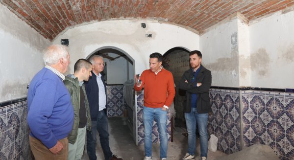 El Ayuntamiento de Torrox rescata la bóveda original del edificio de la Peña Flamenca