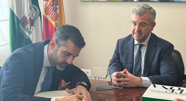 La Junta invierte 1,9 millones de euros en distintas mejoras del Puerto de Estepona