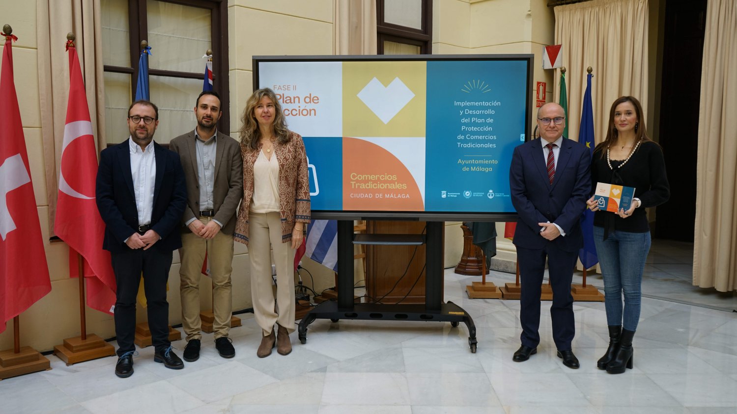 El Ayuntamiento presenta la II fase del estudio para el Plan de Protección al Comercio Tradicional