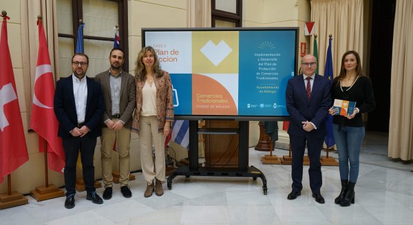 El Ayuntamiento presenta la II fase del estudio para el Plan de Protección al Comercio Tradicional