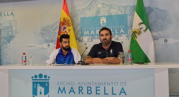 El Ayuntamiento renueva su apoyo al triatleta Ismael Rojas dentro del programa de patrocinio Marca Marbella